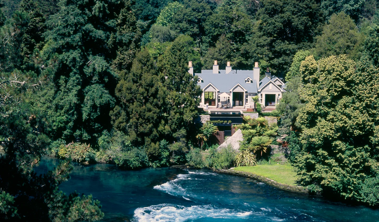 Kawhaka Lodge, New Zealand